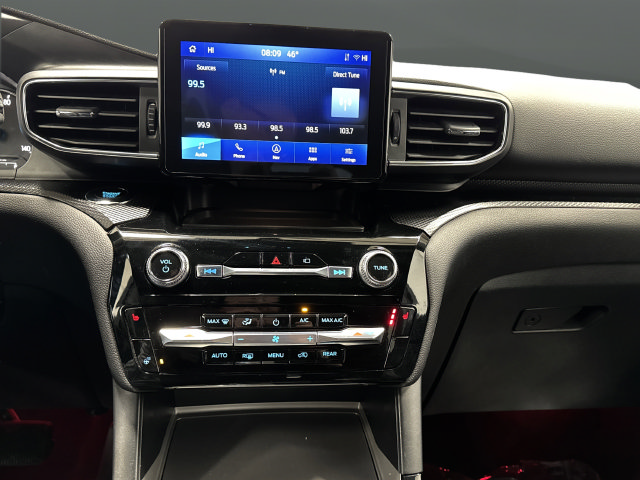 Used 2023 Ford Explorer ST-Line AWD/4WD image 9