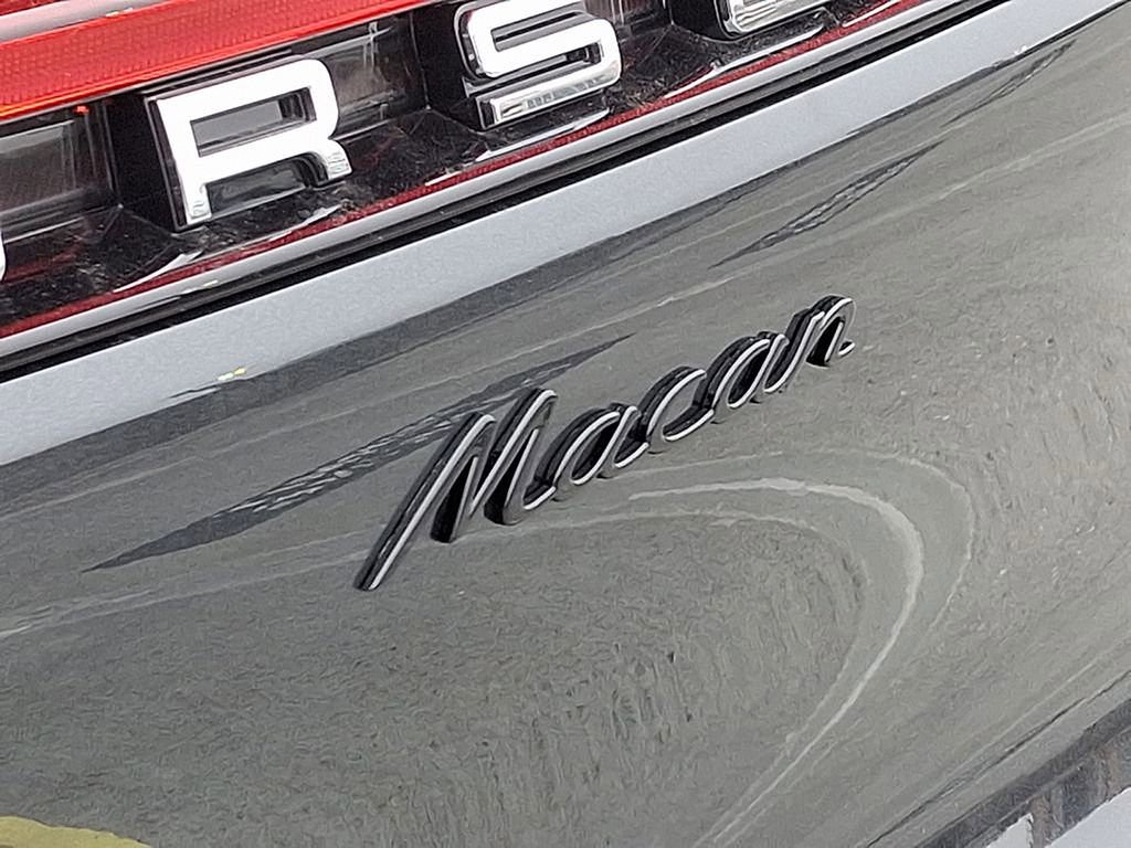 Used 2025 Porsche Macan image 28