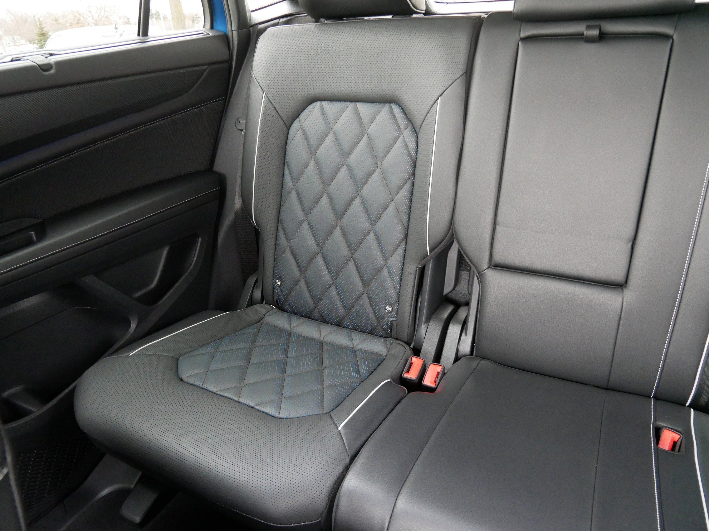 Certified 2024 Volkswagen Atlas Cross Sport SEL Premium R-Line image 12