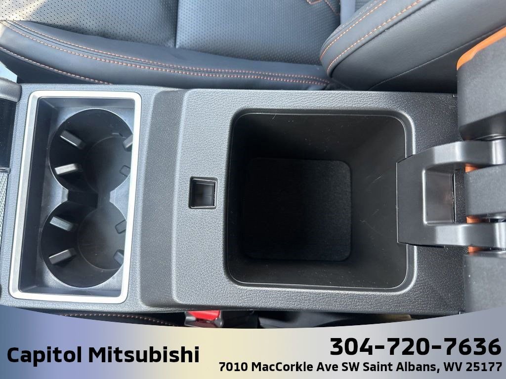 New 2025 Mitsubishi Outlander SEL image 33