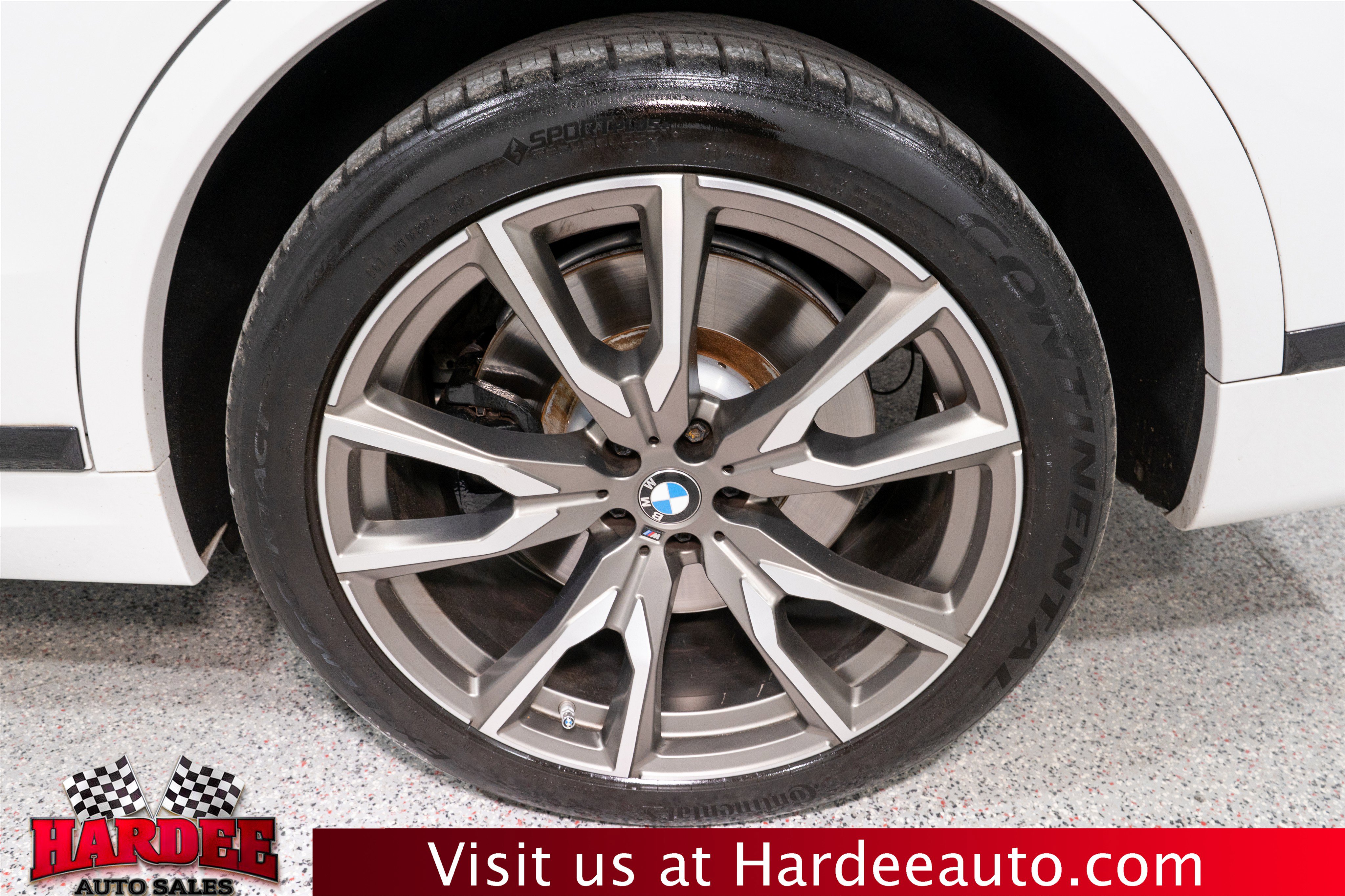 Used 2022 BMW X7 M50i image 10