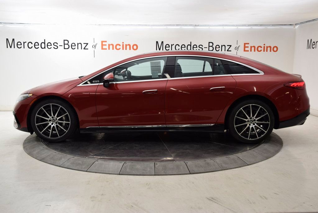 Used 2023 Mercedes-Benz EQS 580 4MATIC Sedan image 3
