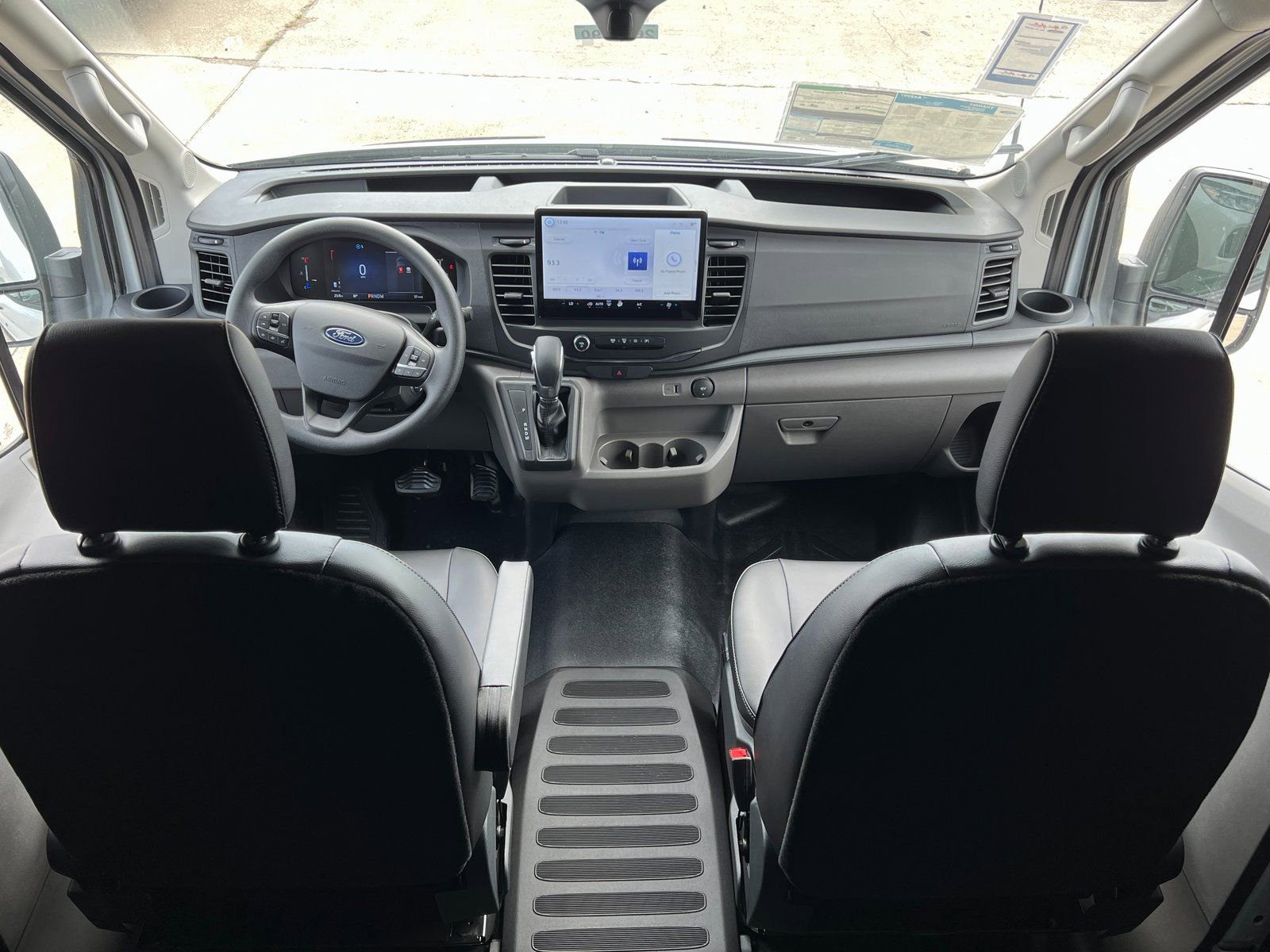 New 2026 Ford Transit 250 148 Medium Roof w/ Load Area Protection Package RWD image 18