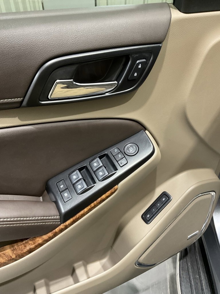 Used 2020 Chevrolet Suburban Premier image 7