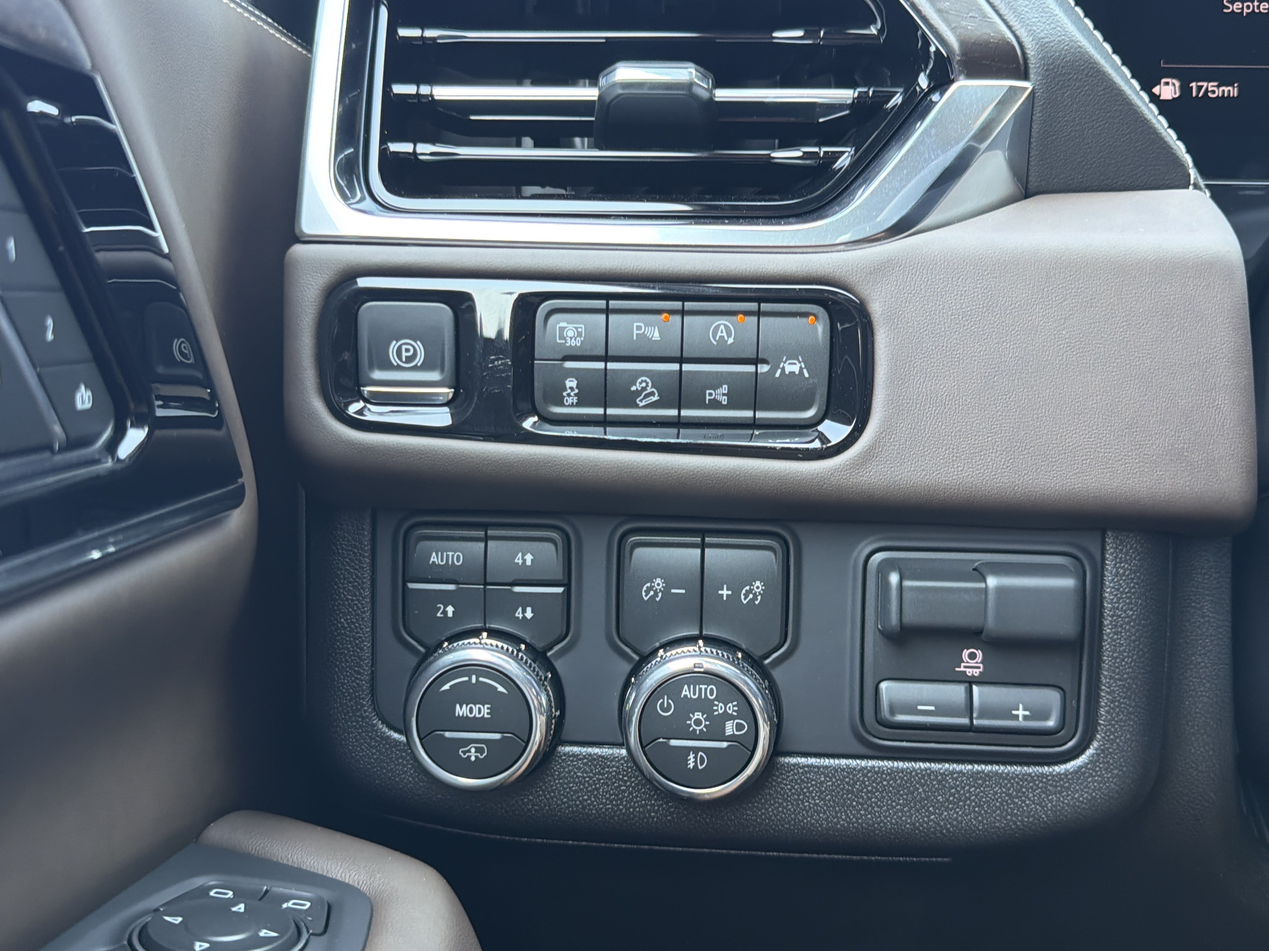 New 2026 GMC Yukon XL Denali Ultimate AWD/4WD image 34