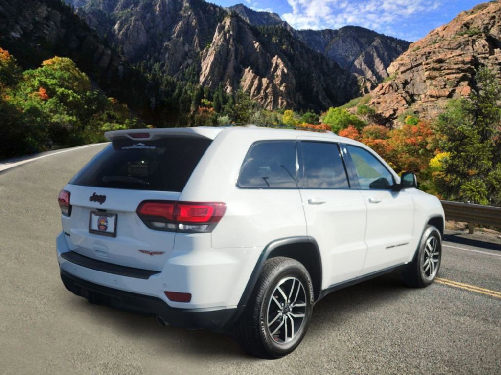Used 2020 Jeep Grand Cherokee Trailhawk image 3