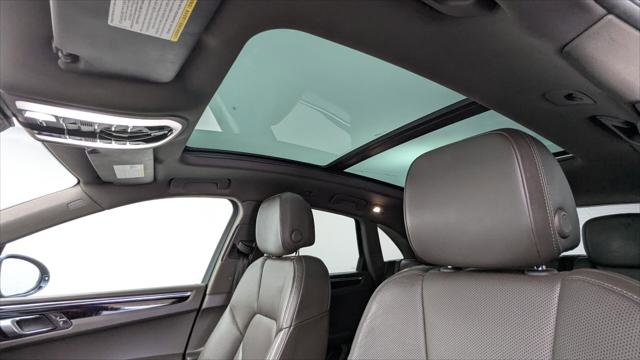 Used 2019 Porsche Macan S image 33