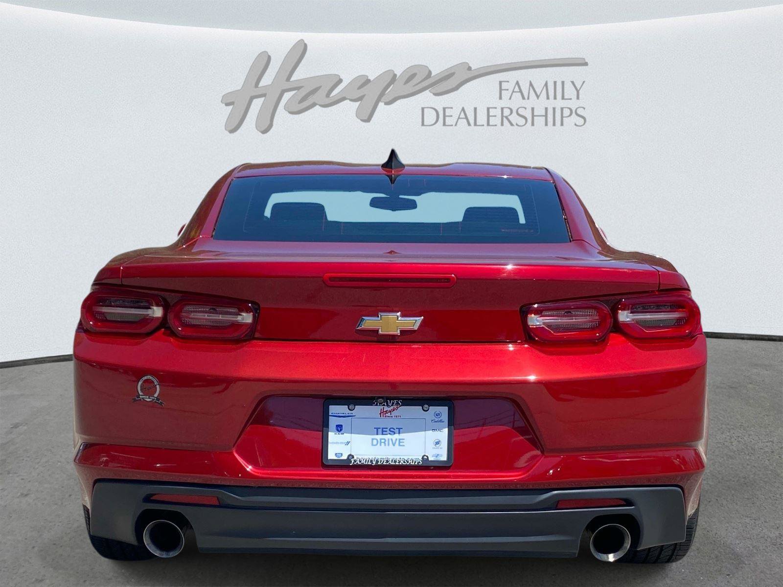 Used 2020 Chevrolet Camaro LT RWD image 4