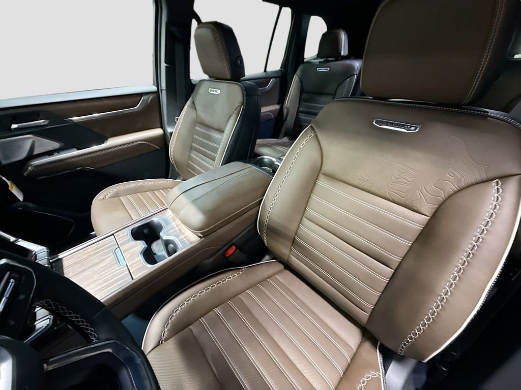New 2026 GMC Acadia Denali Ultimate w/ LPO, Floor Liner Package image 20