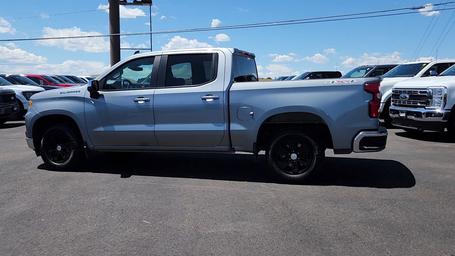 Used 2025 Chevrolet Silverado 1500 LT AWD/4WD image 2