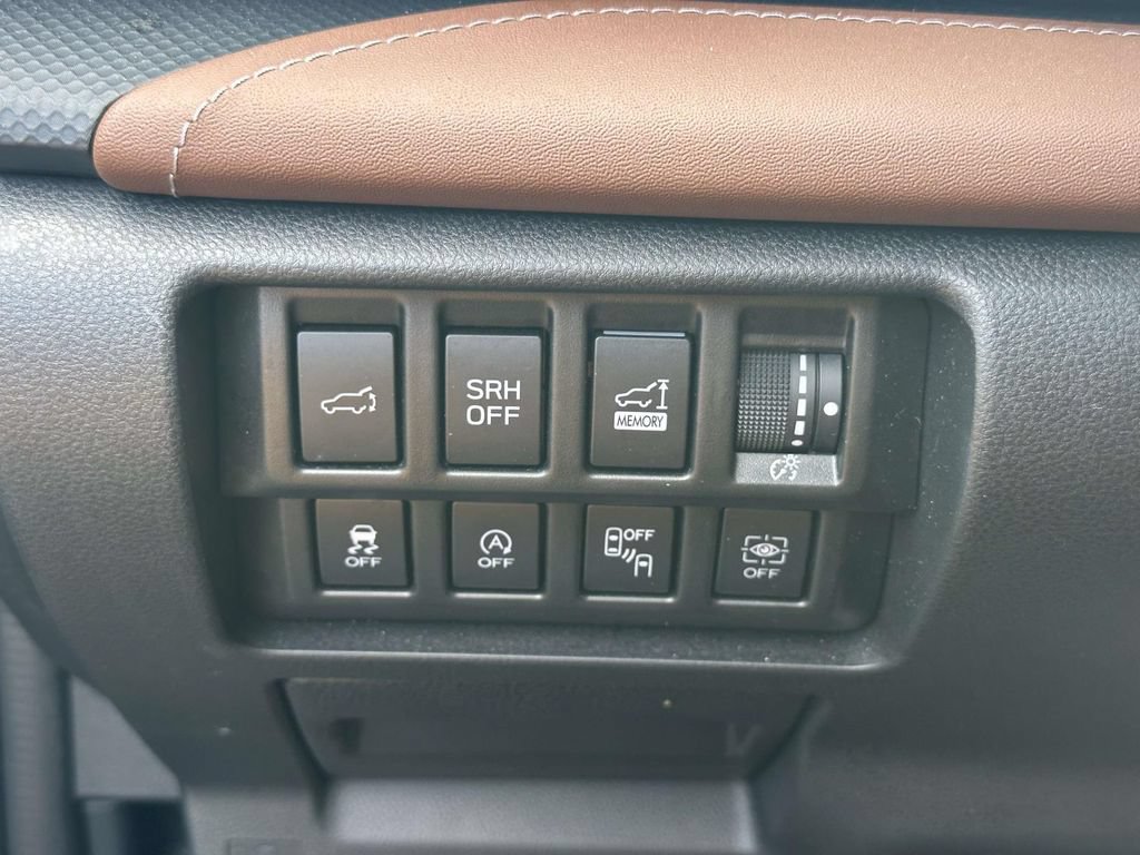Certified 2023 Subaru Forester Touring AWD/4WD image 32