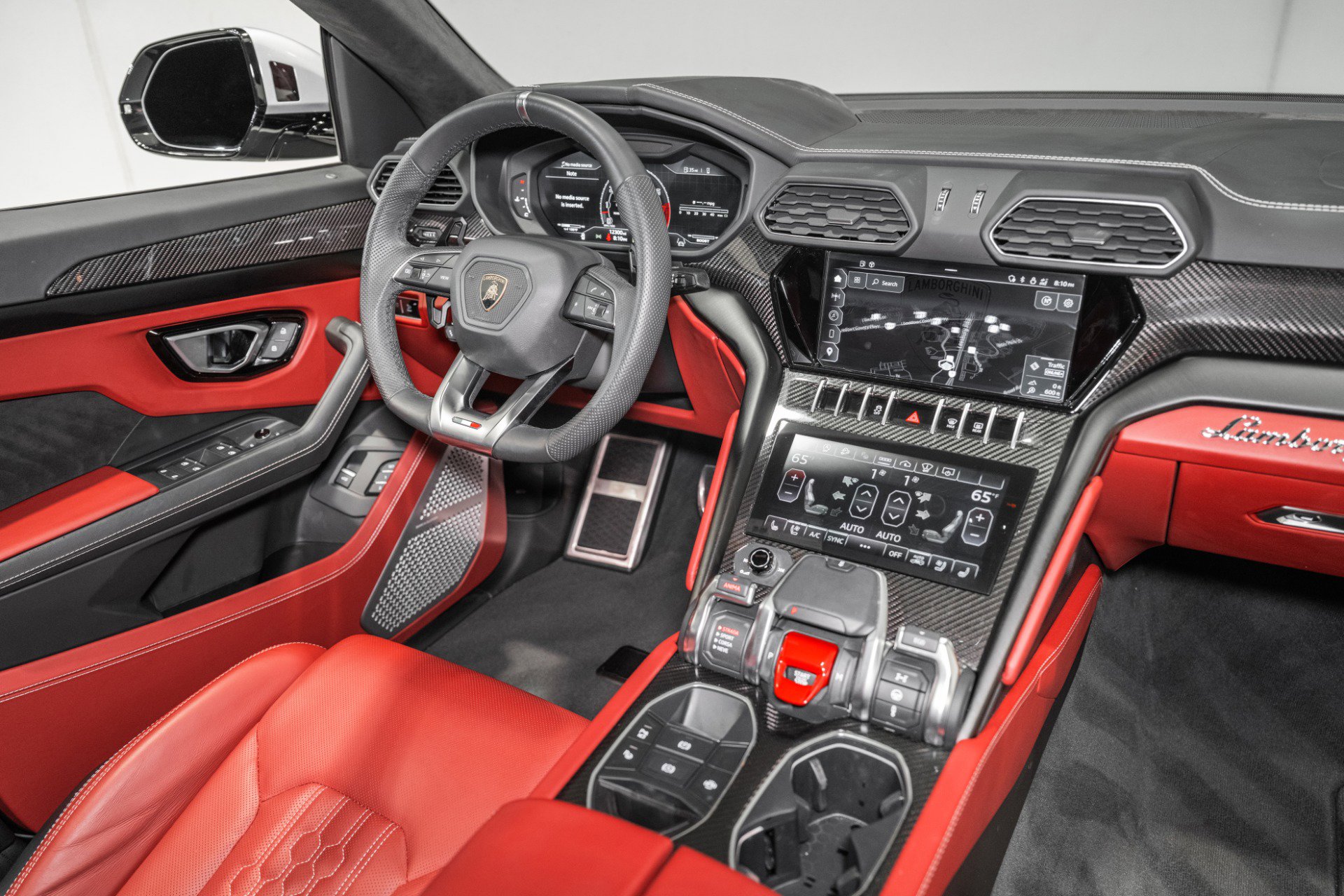 Used 2024 Lamborghini Urus S image 29