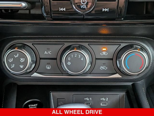 Certified 2025 Nissan Kicks SV AWD/4WD image 25