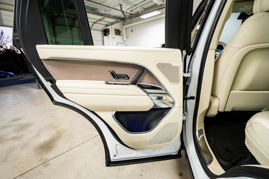 Used 2024 Land Rover Range Rover SE image 47