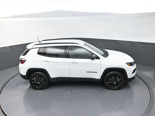 New 2026 Jeep Compass Latitude image 18