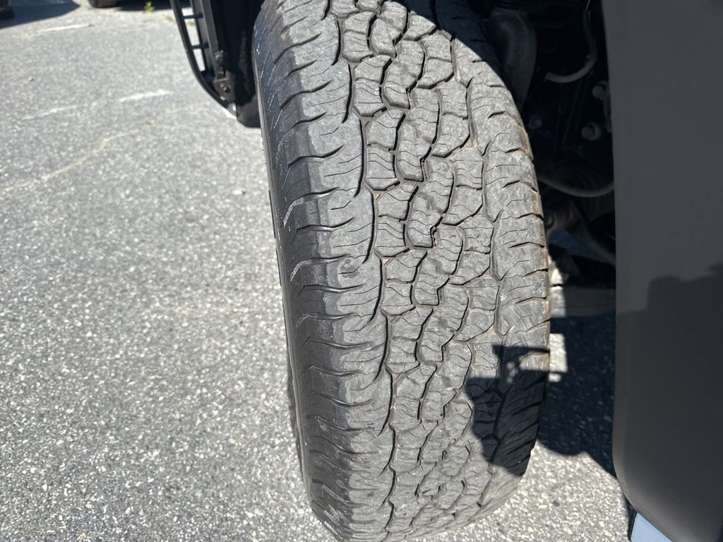 Used 2025 Toyota Tacoma TRD Off-Road image 32