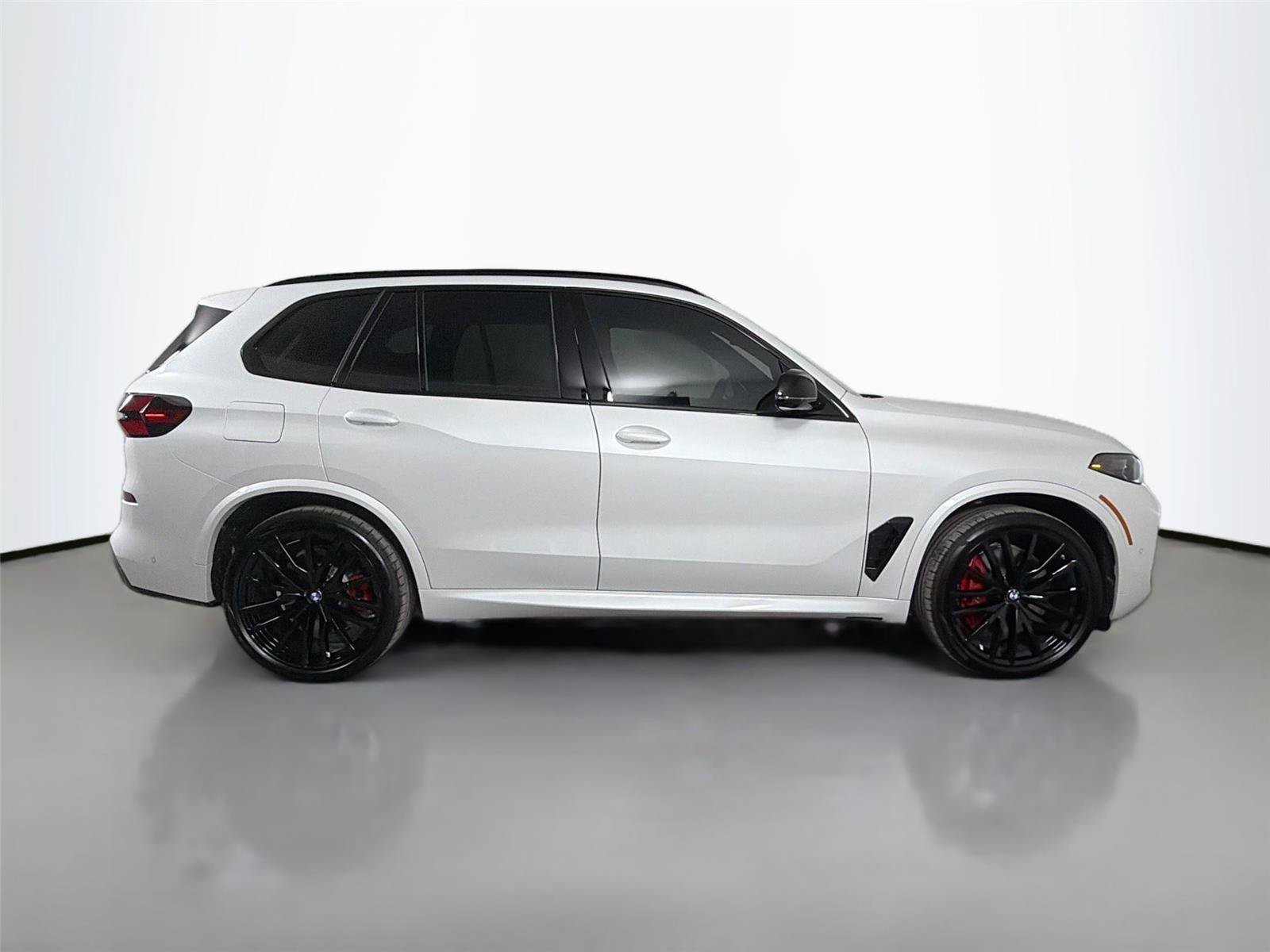 New 2026 BMW X5 M60i AWD/4WD image 4