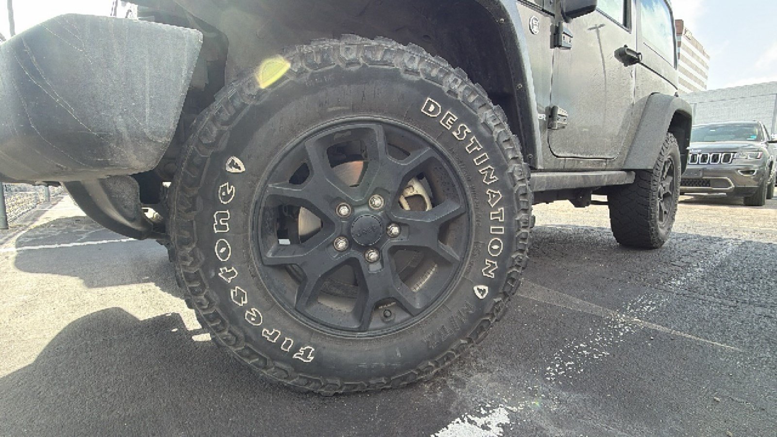 Used 2015 Jeep Wrangler Rubicon w/ Power Convenience Group AWD/4WD image 2