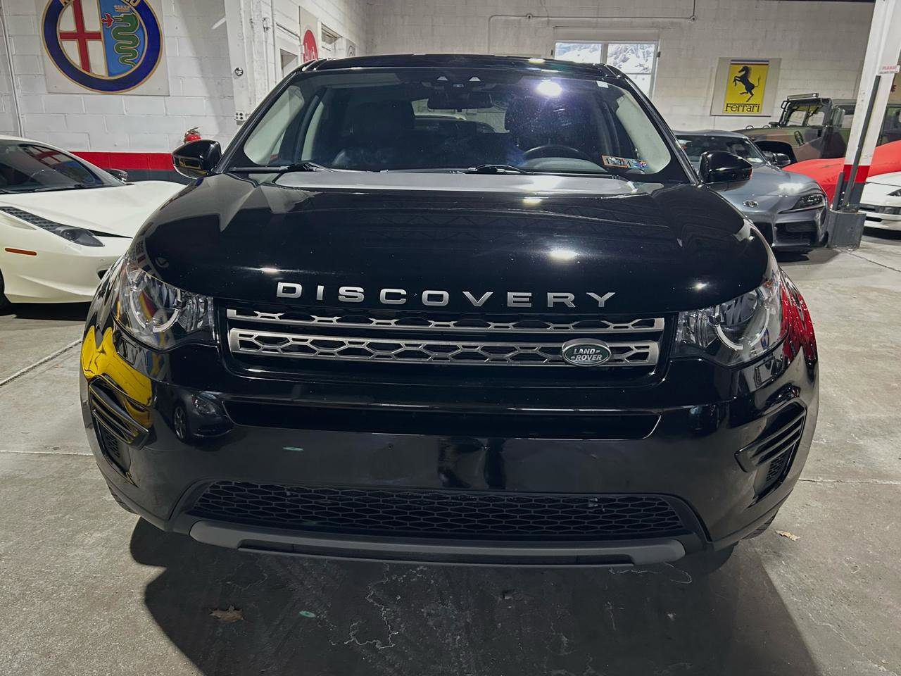 Used 2018 Land Rover Discovery Sport SE image 8