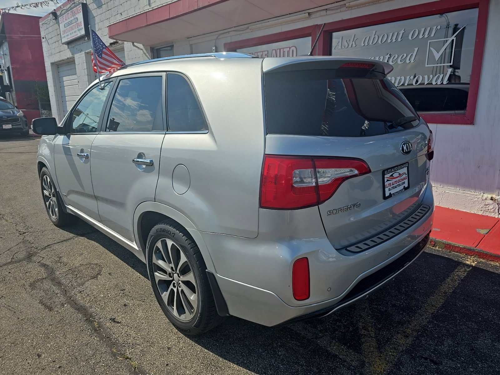 Used 2014 Kia Sorento SX w/ 3rd Row Package image 3
