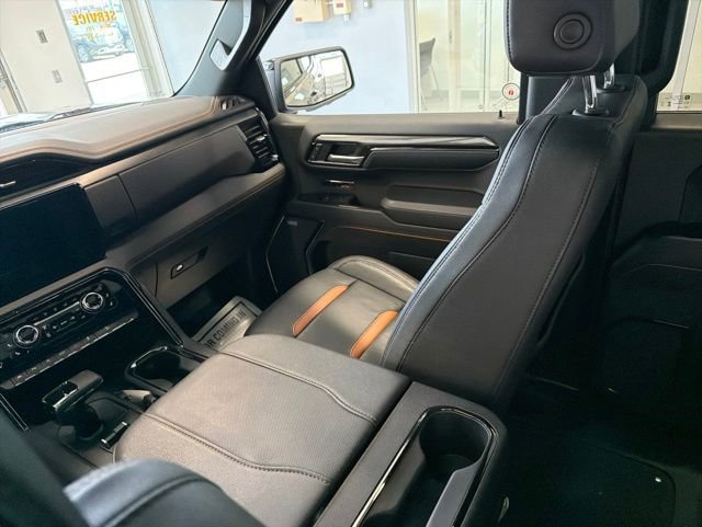 Used 2024 GMC Sierra 1500 AT4 w/ Technology Package AWD/4WD image 39