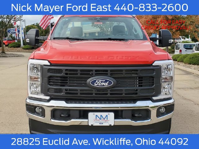 New 2027 Ford F350 XL w/ XL Chrome Package AWD/4WD image 2