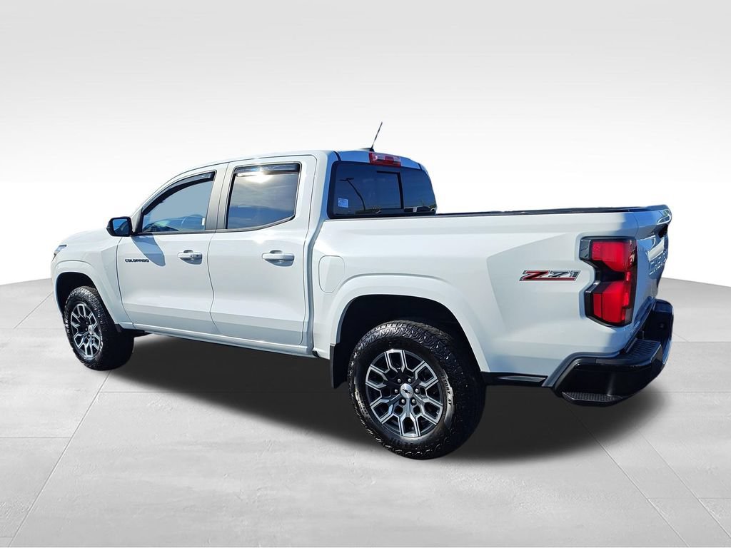 Used 2023 Chevrolet Colorado Z71 w/ Z71 Convenience Package 2 AWD/4WD image 3