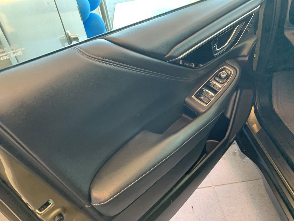 Used 2023 Subaru Outback Touring XT AWD/4WD image 4