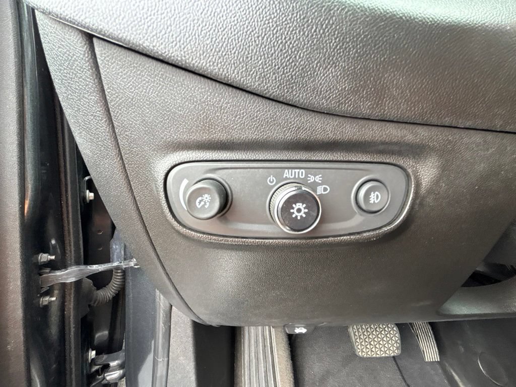 Used 2020 Chevrolet Equinox Premier AWD/4WD image 15
