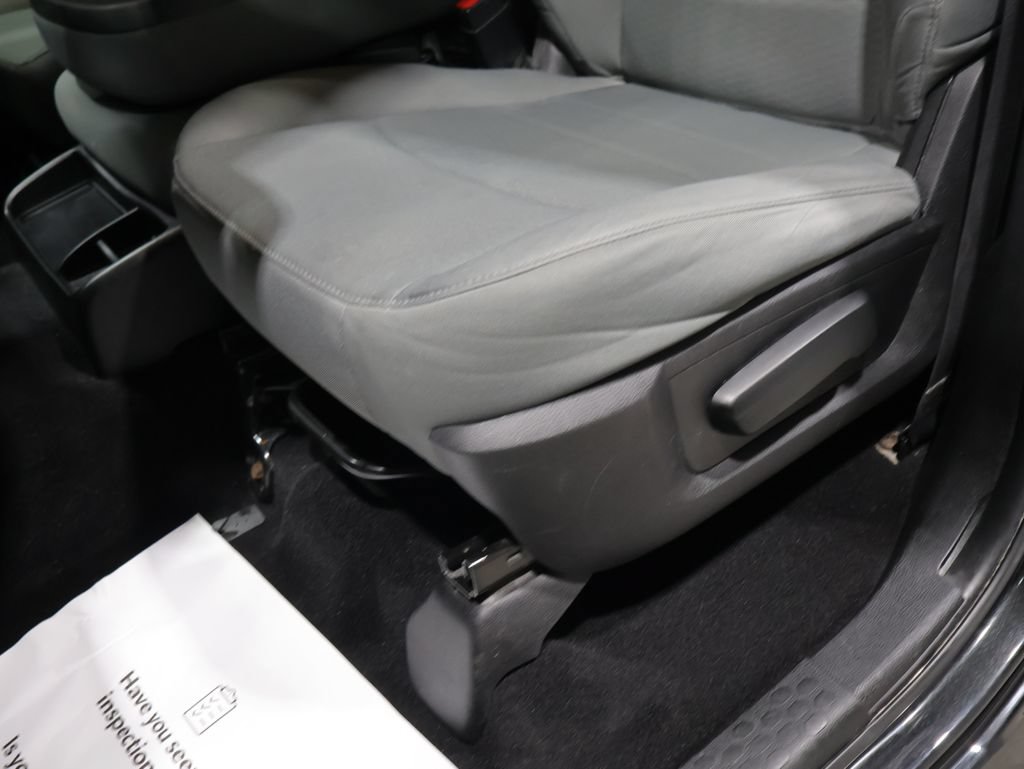 Used 2019 RAM 1500 Express w/ Express Value Package AWD/4WD image 12