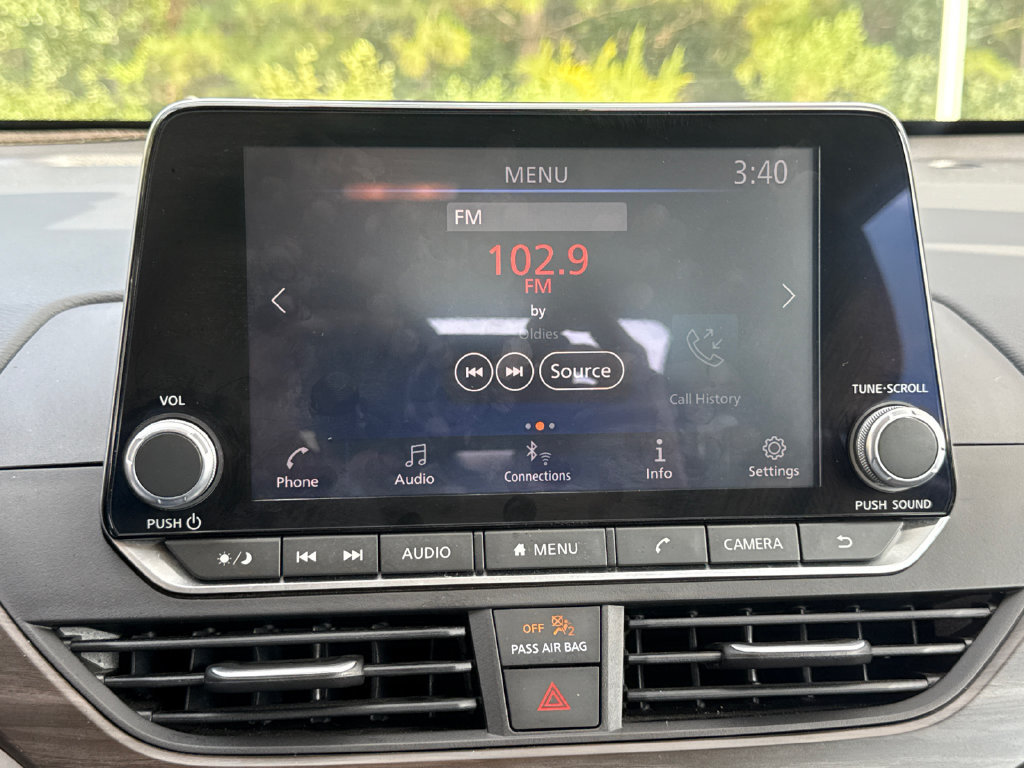 Used 2024 Nissan Altima 2.5 SV FWD image 26