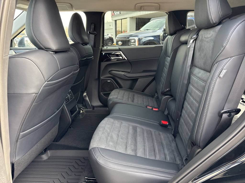 New 2026 Mitsubishi Outlander LE FWD image 39
