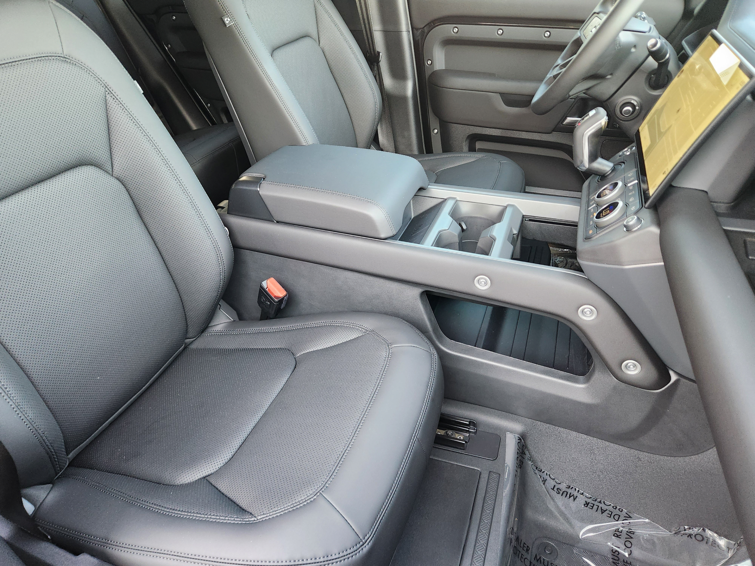 New 2026 Land Rover Defender 110 X-Dynamic SE AWD/4WD image 9