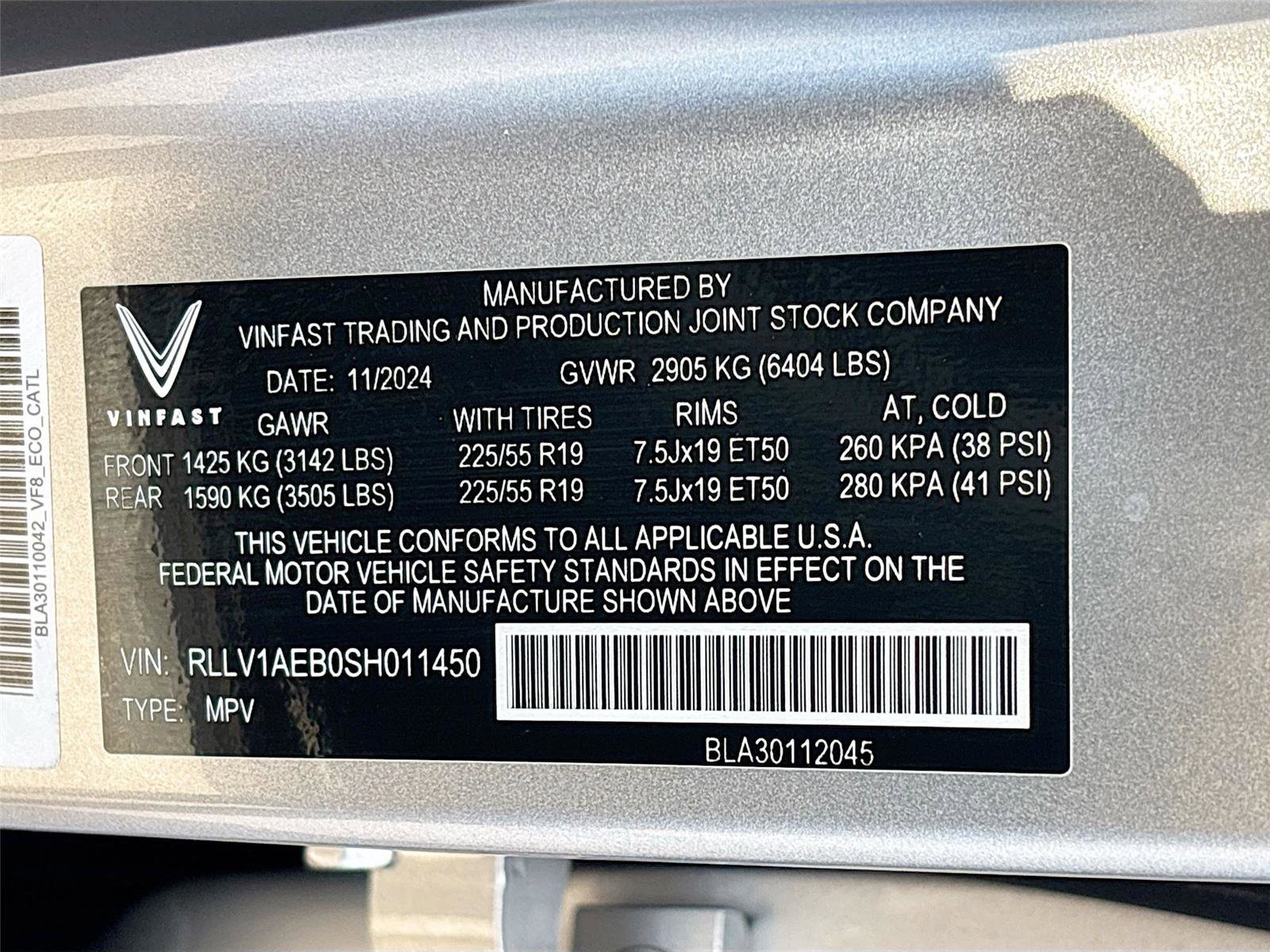 New 2025 VinFast VF 8 Eco image 31