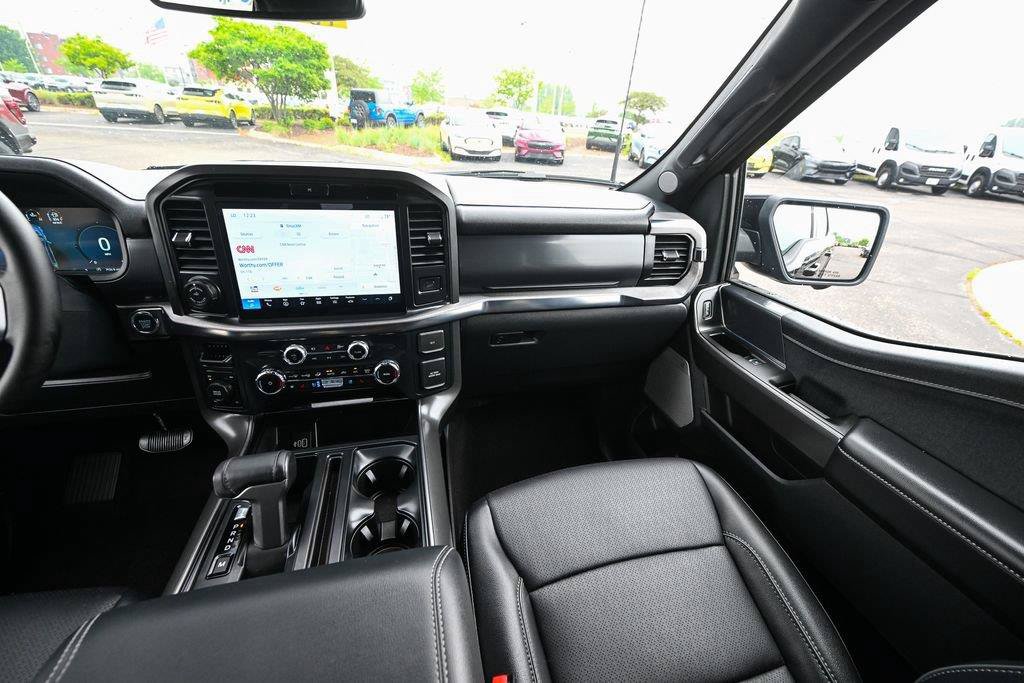 Used 2025 Ford F150 Lariat AWD/4WD image 33