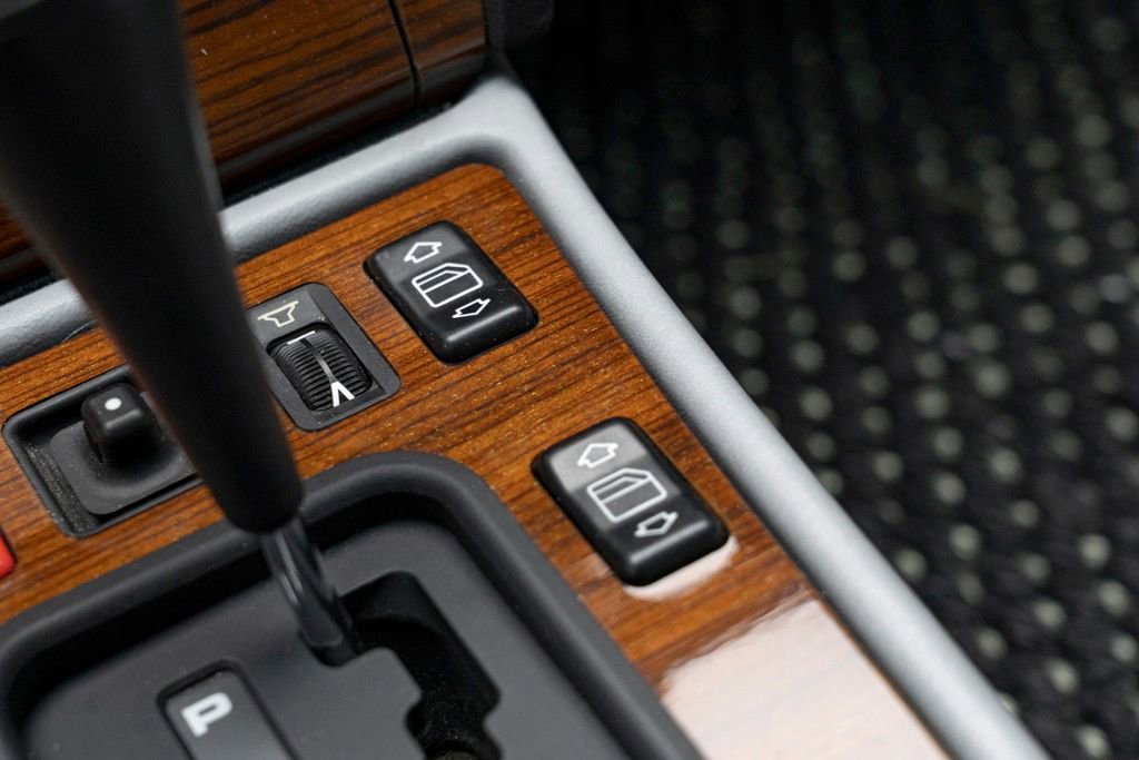 Used 1991 Mercedes-Benz 190 E 2.6 image 32