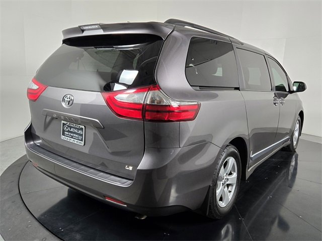 Used 2019 Toyota Sienna LE image 6