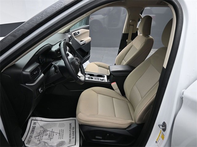 Used 2024 Ford Explorer XLT image 14