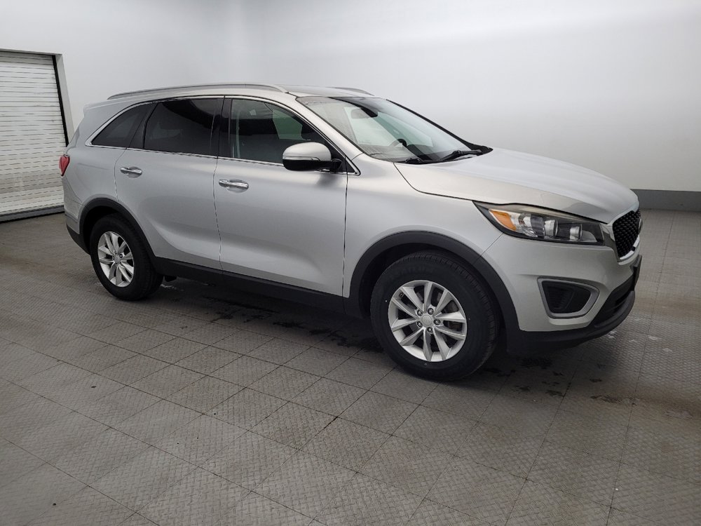 Used 2016 Kia Sorento LX image 11