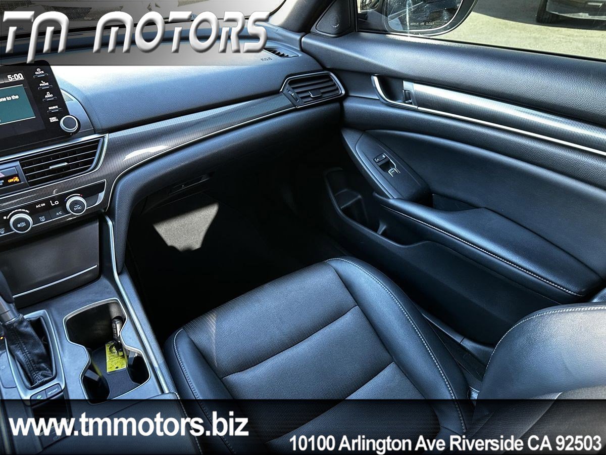 Used 2018 Honda Accord Sport image 12