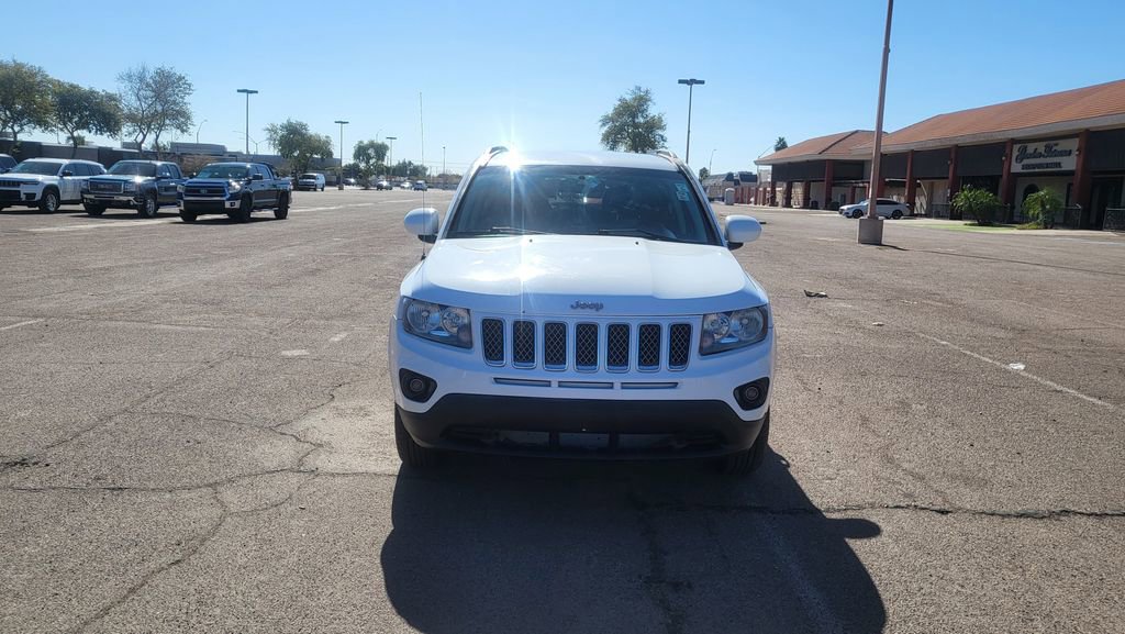 Used 2016 Jeep Compass Latitude image 3