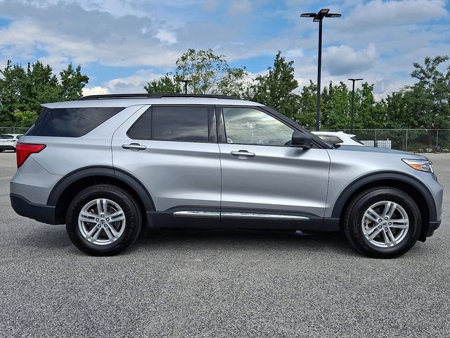 Used 2022 Ford Explorer XLT w/ Equipment Group 202A AWD/4WD image 10
