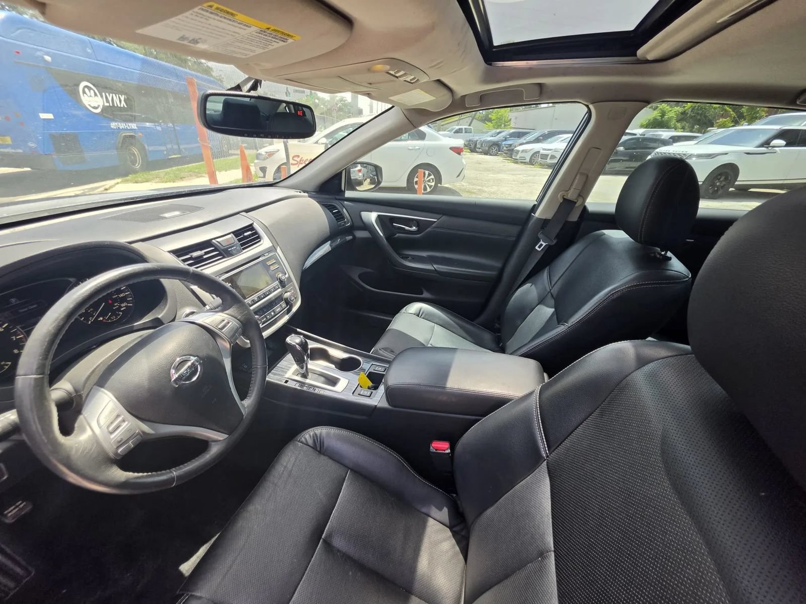 Used 2017 Nissan Altima 2.5 SL w/ Moonroof Package FWD image 8
