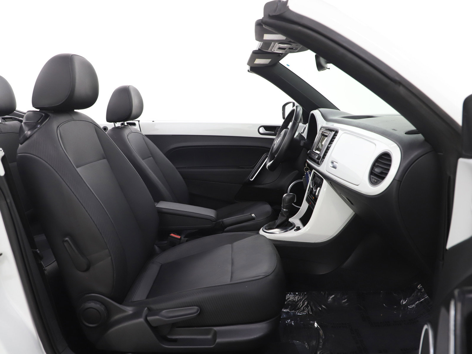 Used 2019 Volkswagen Beetle 2.0T S FWD image 13