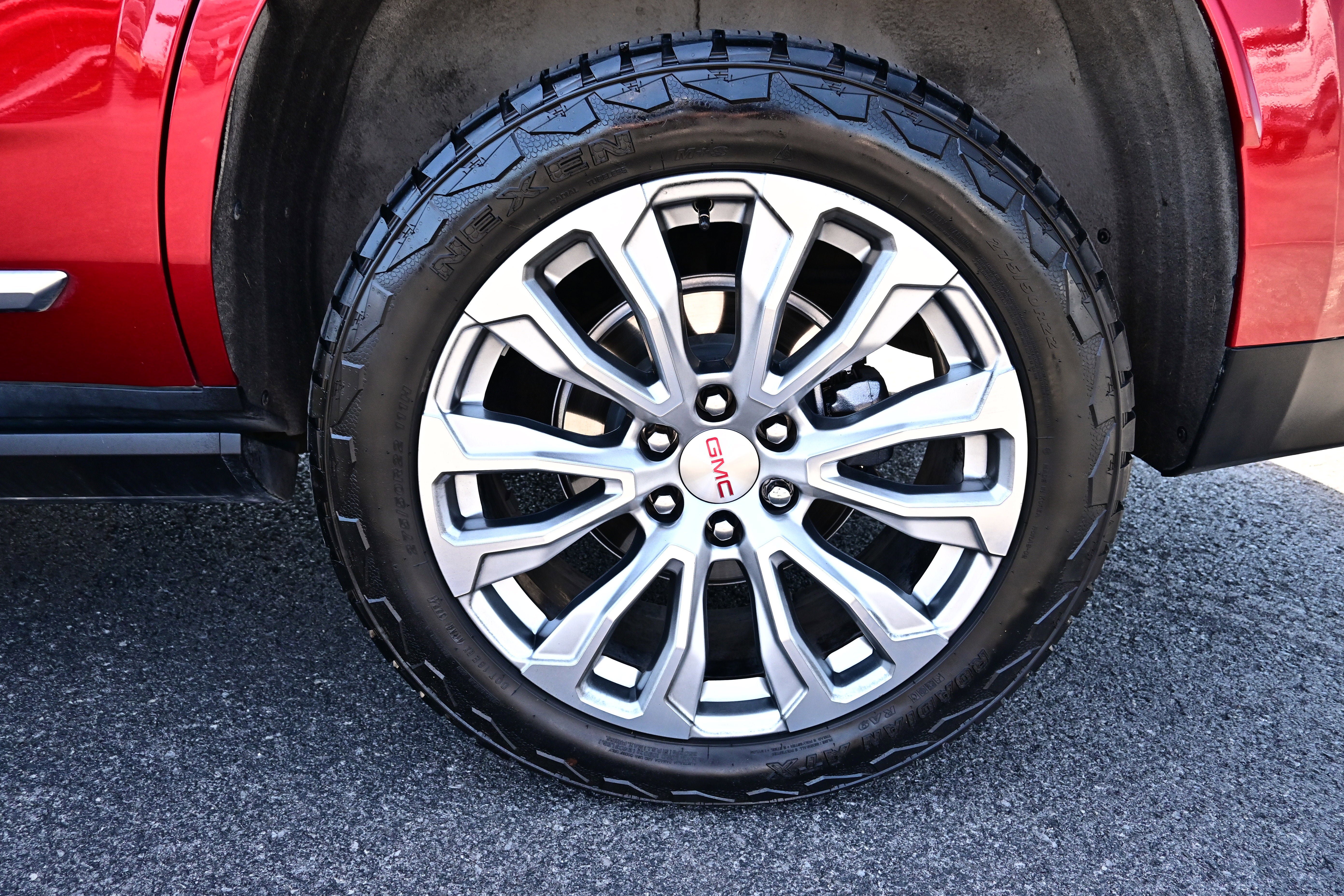 Used 2024 GMC Yukon Denali w/ Max Trailering Package AWD/4WD image 9