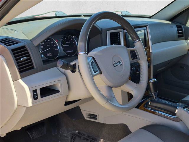 Used 2010 Jeep Grand Cherokee Limited w/ Trailer Tow Group IV AWD/4WD image 10
