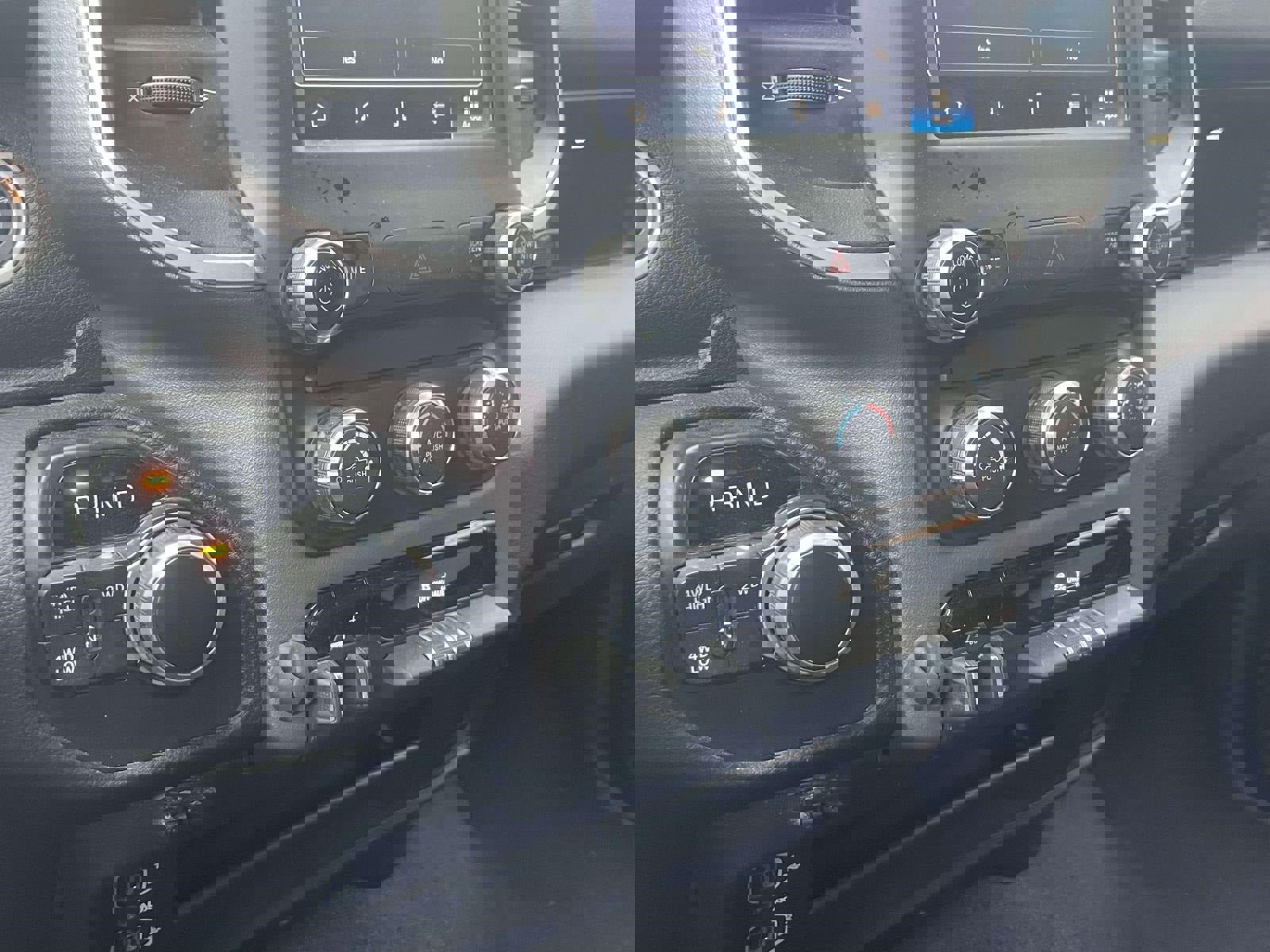 Used 2024 RAM 2500 Big Horn image 29