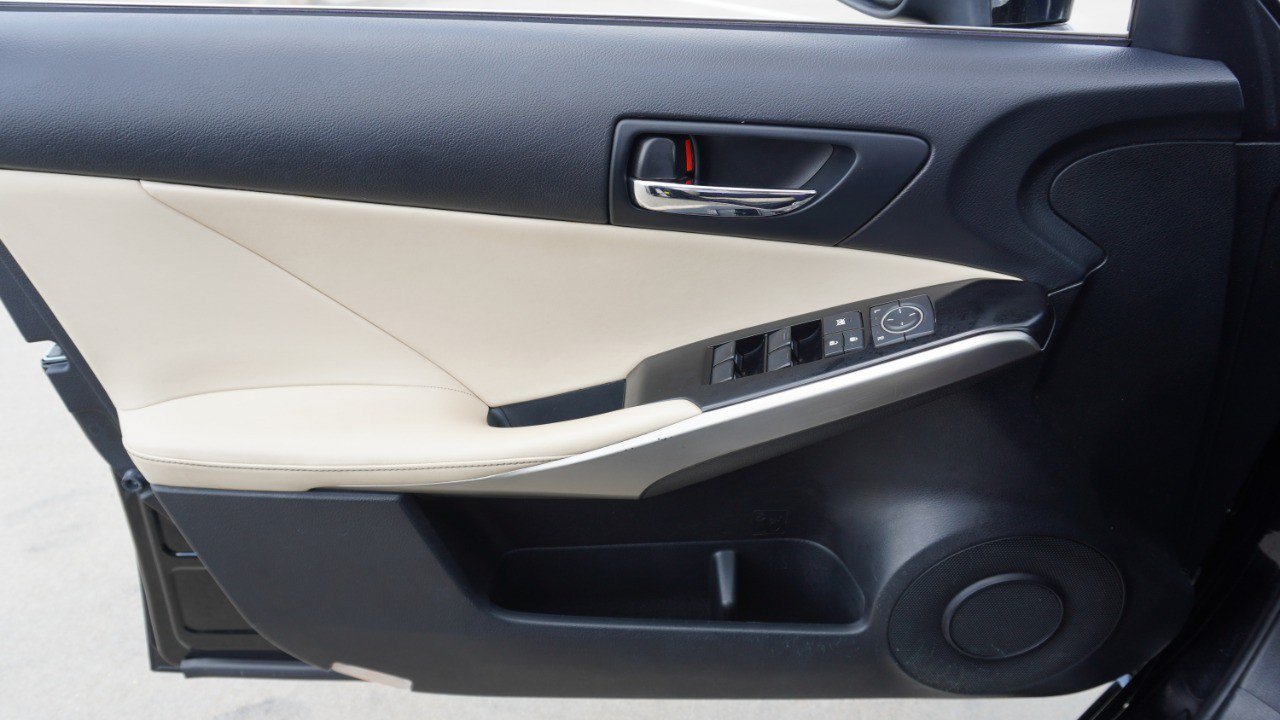 Used 2014 Lexus IS 250 w/ Premium Package RWD image 20