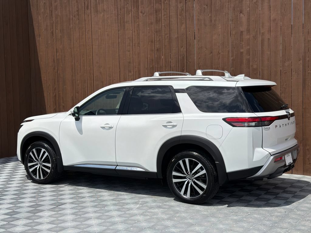 Used 2025 Nissan Pathfinder Platinum w/ Cargo Package FWD image 16