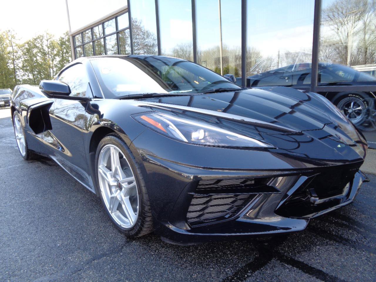 Used 2024 Chevrolet Corvette Stingray Coupe w/ 1LT image 3